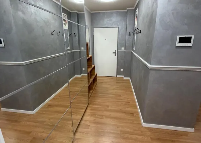 Next To The Presidential Palace ブラチスラヴァ